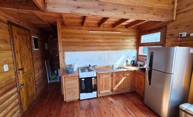 VENTA EXCELENTE CABAÑA TIPO CHALET 3 AMB . CASI NUEVA- PISCINA-EQUIPADA-A MTS CENTRO COMERCIAL SIERRA DE LOS PADRES- ASFALTO-