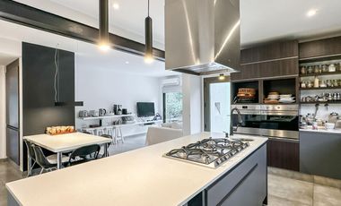 Moderna casa de 3 dormitorios en venta en Country Club Newman