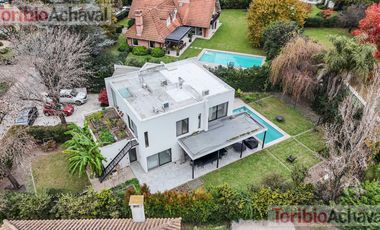 Moderna casa de 3 dormitorios en venta en Country Club Newman