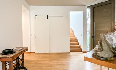 Moderna casa de 3 dormitorios en venta en Country Club Newman