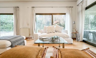 Moderna casa de 3 dormitorios en venta en Country Club Newman