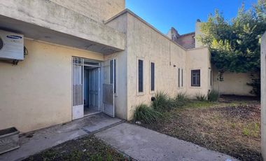 Casa en venta - 3 Dormitorios 2 Baños - Mercedes