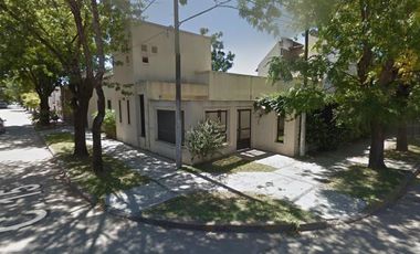 Casa en venta - 3 Dormitorios 2 Baños - Mercedes