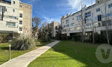 Departamento en venta con renta - Canning, Complejo Main Park