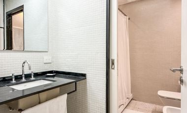 Newman II, casa venta, restaurada a nuevo, 8 amb con gran lote y pileta