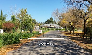 Newman II, casa venta, restaurada a nuevo, 8 amb con gran lote y pileta