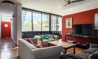 Newman II, casa venta, restaurada a nuevo, 8 amb con gran lote y pileta