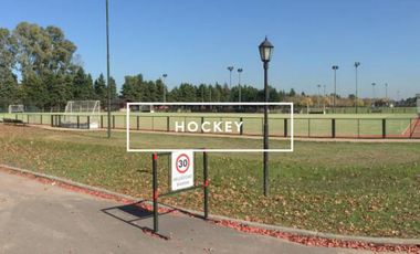 Newman II, casa venta, restaurada a nuevo, 8 amb con gran lote y pileta