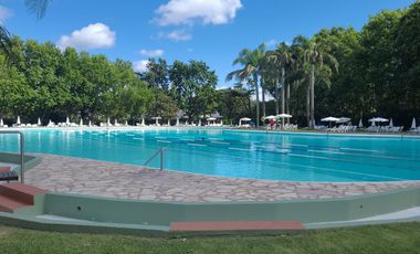 Newman II, casa venta, restaurada a nuevo, 8 amb con gran lote y pileta