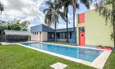 Newman II, casa venta, restaurada a nuevo, 8 amb con gran lote y pileta