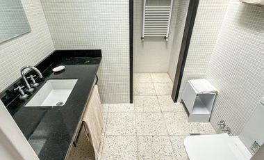 Newman II, casa venta, restaurada a nuevo, 8 amb con gran lote y pileta