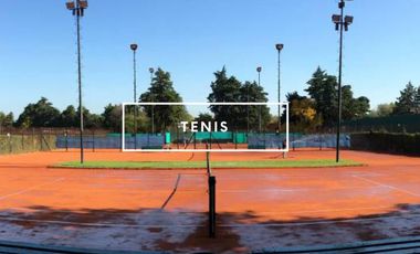 Newman II, casa venta, restaurada a nuevo, 8 amb con gran lote y pileta