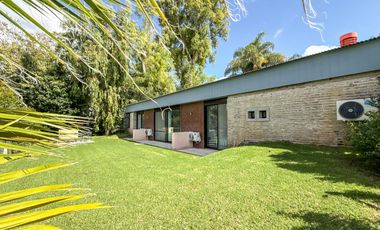 Newman II, casa venta, restaurada a nuevo, 8 amb con gran lote y pileta