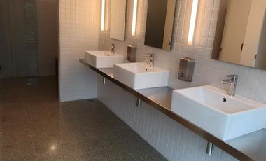 Alquiler 2 Ambientes c/ escritorio en Puerto Madero  Balcón + Amenities Premium