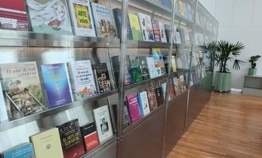 Alquiler 2 Ambientes c/ escritorio en Puerto Madero  Balcón + Amenities Premium