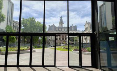 Alquiler 2 Ambientes c/ escritorio en Puerto Madero  Balcón + Amenities Premium