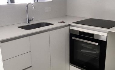 Alquiler 2 Ambientes c/ escritorio en Puerto Madero  Balcón + Amenities Premium