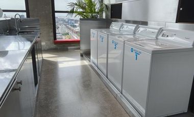 Alquiler 2 Ambientes c/ escritorio en Puerto Madero  Balcón + Amenities Premium