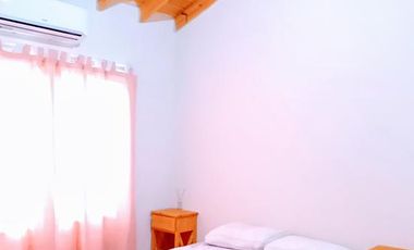 HERMOSA CASA AMOBLADA CON PISCINA ALQUILER PERMANENTE