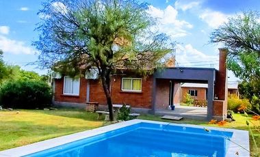 HERMOSA CASA AMOBLADA CON PISCINA ALQUILER PERMANENTE