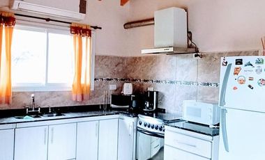 HERMOSA CASA AMOBLADA CON PISCINA ALQUILER PERMANENTE