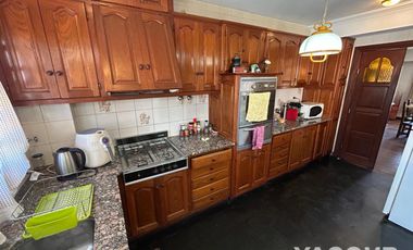 Casa en alquiler temporario - 6 Dormitorios 6 Baños - Mar del Plata