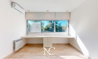 Casa en Abril Club De Campo, Barrio Lago