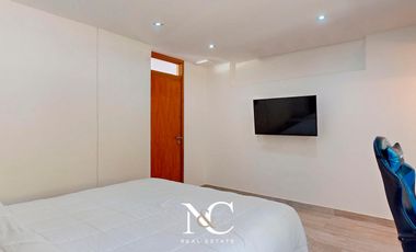 Casa en Abril Club De Campo, Barrio Lago