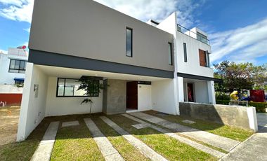 Casa en Venta El Campestre, Condominio Bakal, Zapopan, Jal.