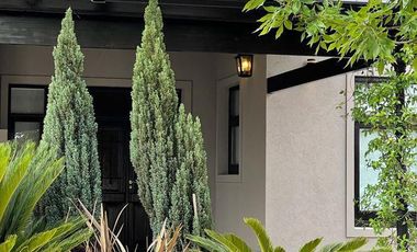 Casa en venta con renta- Barrio La Horqueta de Echeverría, Canning