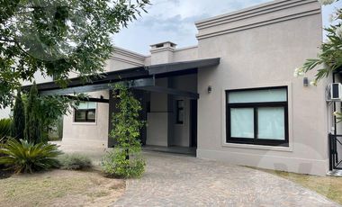 Casa en venta con renta- Barrio La Horqueta de Echeverría, Canning