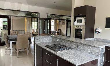 Casa en venta con renta- Barrio La Horqueta de Echeverría, Canning