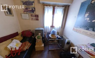 Muy linda casa con 4 dormitorios, jardin con pileta y garage.