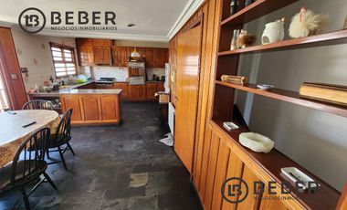 Venta chalet 8 ambientes, Los Troncos, Mar del Plata