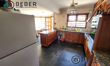 Venta chalet 8 ambientes, Los Troncos, Mar del Plata