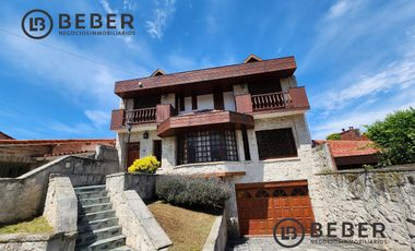 Venta chalet 8 ambientes, Los Troncos, Mar del Plata