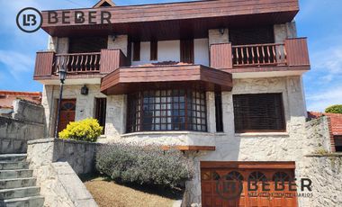 Venta chalet 8 ambientes, Los Troncos, Mar del Plata