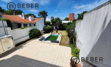 Venta chalet 8 ambientes, Los Troncos, Mar del Plata