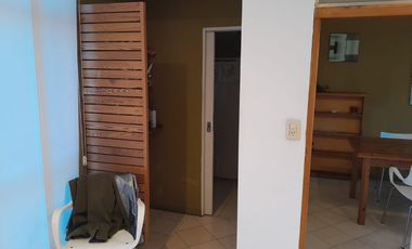 Departamento 2 ambientes sobre Gorriti a dos cuadras de las Lomitas y estación Lomas de Zamora.