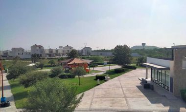 CASA EN VENTA EN SAMSARA, DOMINIO CUMBRES GARCIA