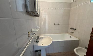 Departamento en alquiler - 2 Dormitorios 1 Baño - Lanús