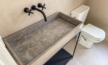 Casa en venta, al agua, de 7 ambientes, en Barrio Santa Ana