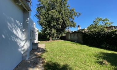 VENTA TERRENO INMENSO EN BAIGORRIA SOBRE AVENIDA