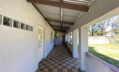 VENTA TERRENO INMENSO EN BAIGORRIA SOBRE AVENIDA