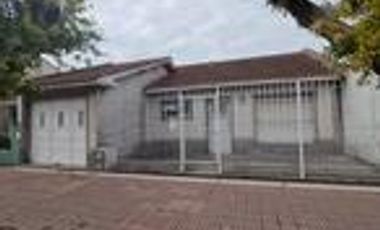 Casa en venta - 3 Dormitorios 2 Baño - Mar del Plata