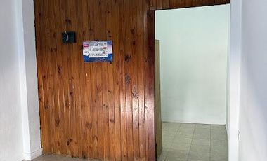 Dirección: Darragueira N° 234, entre Guido Spano y Pereyra Lucena,