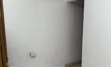 Dirección: Darragueira N° 234, entre Guido Spano y Pereyra Lucena,