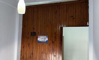 Dirección: Darragueira N° 234, entre Guido Spano y Pereyra Lucena,