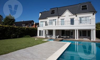 Casa en venta - Barrio Echeverria Del Lago, Canning