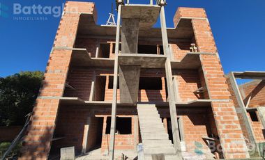 Departamento en PB con espacio vehicular y parrilla